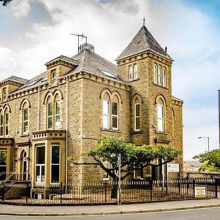 Stay Suites Huddersfield Bagian luar foto