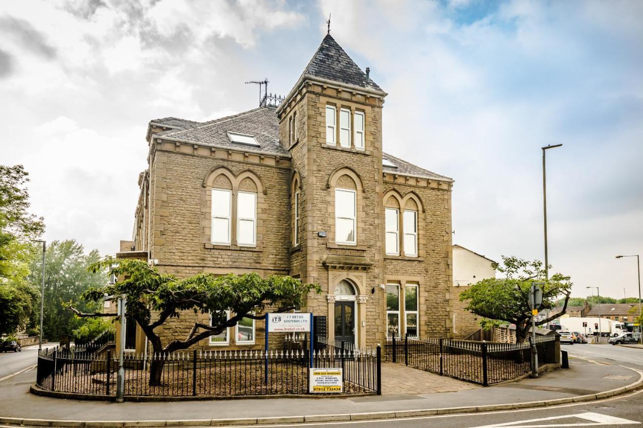 Stay Suites Huddersfield Bagian luar foto